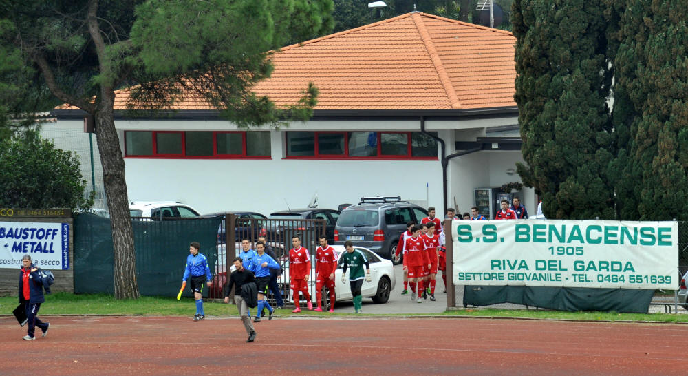 http://www.usbassanaunia.it/foto_calcio/partite_1516/benacense_r/DSC_5589.JPG