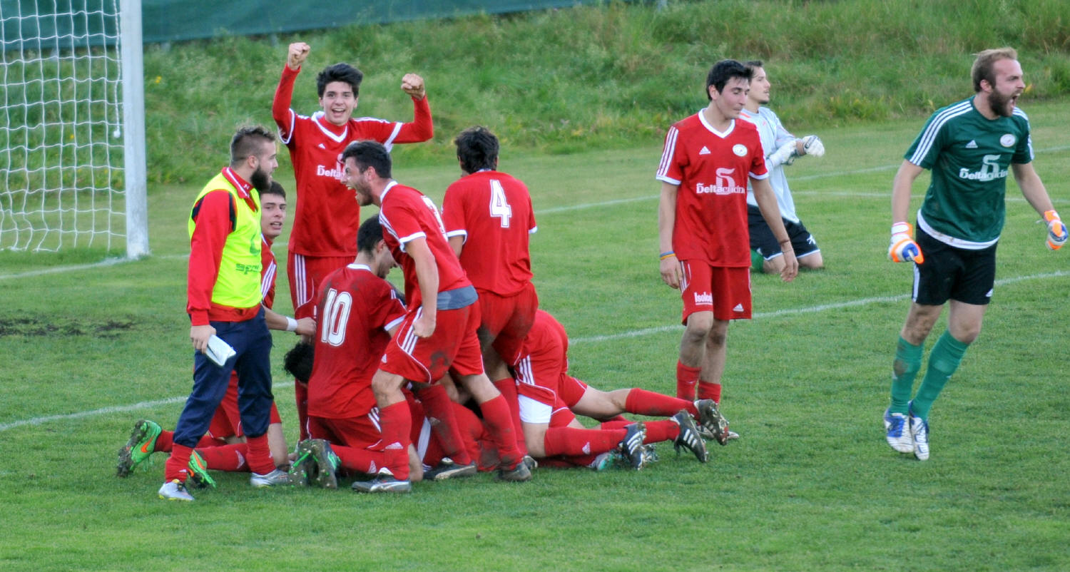 http://www.usbassanaunia.it/foto_calcio/partite_1516/ravinense2.jpg